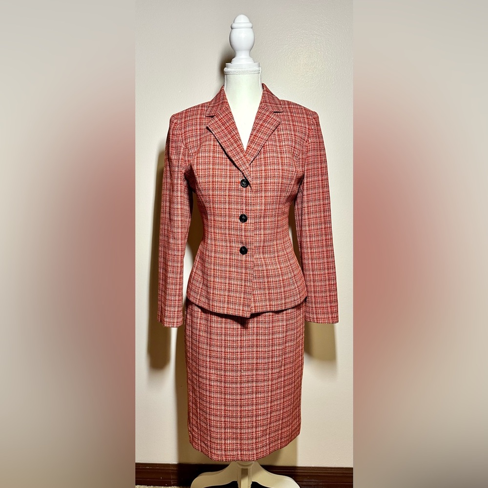Le Suit Red, Black and White Plaid Blazer